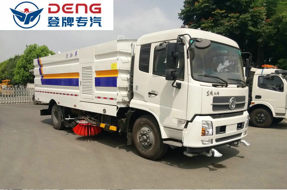 東風(fēng)天錦12方洗掃車_06