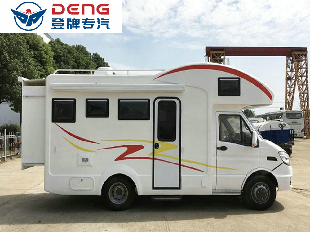 依維柯C型雙拓展房車_08