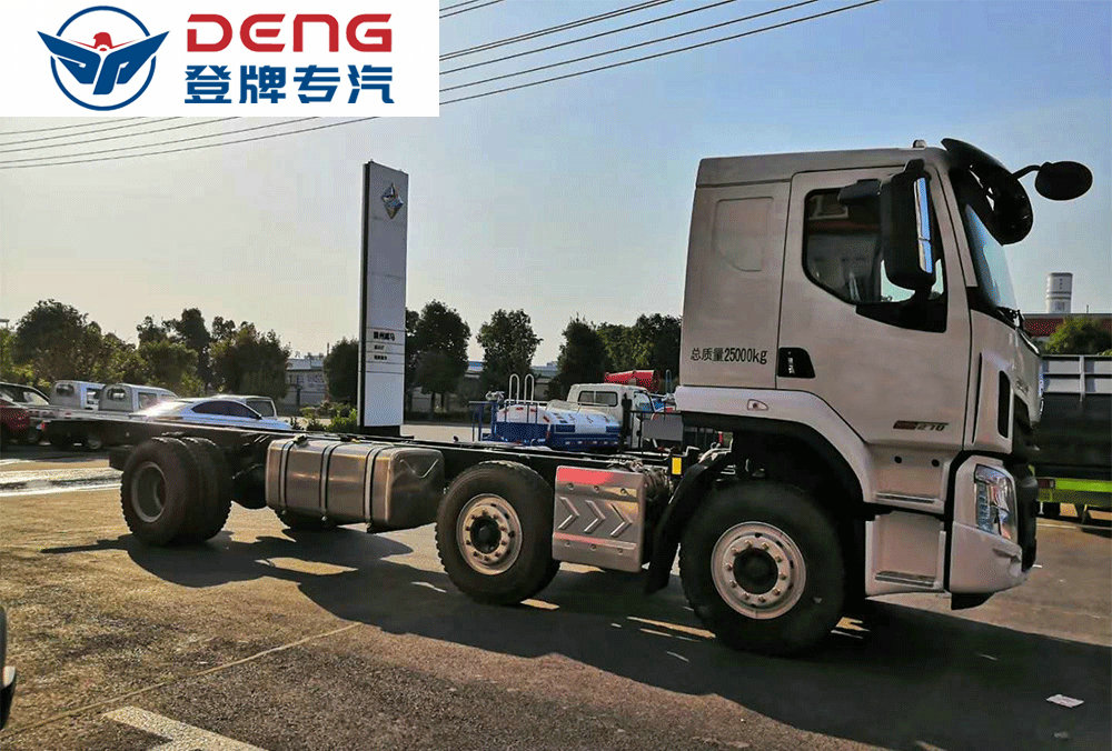 國六國六柳汽小三軸平板運輸車_09