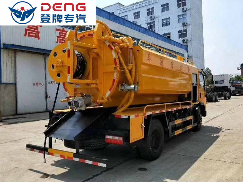 國六東風福瑞卡清洗吸污車_09