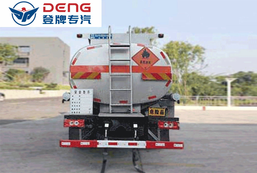 國(guó)六福田歐馬可油罐車_10